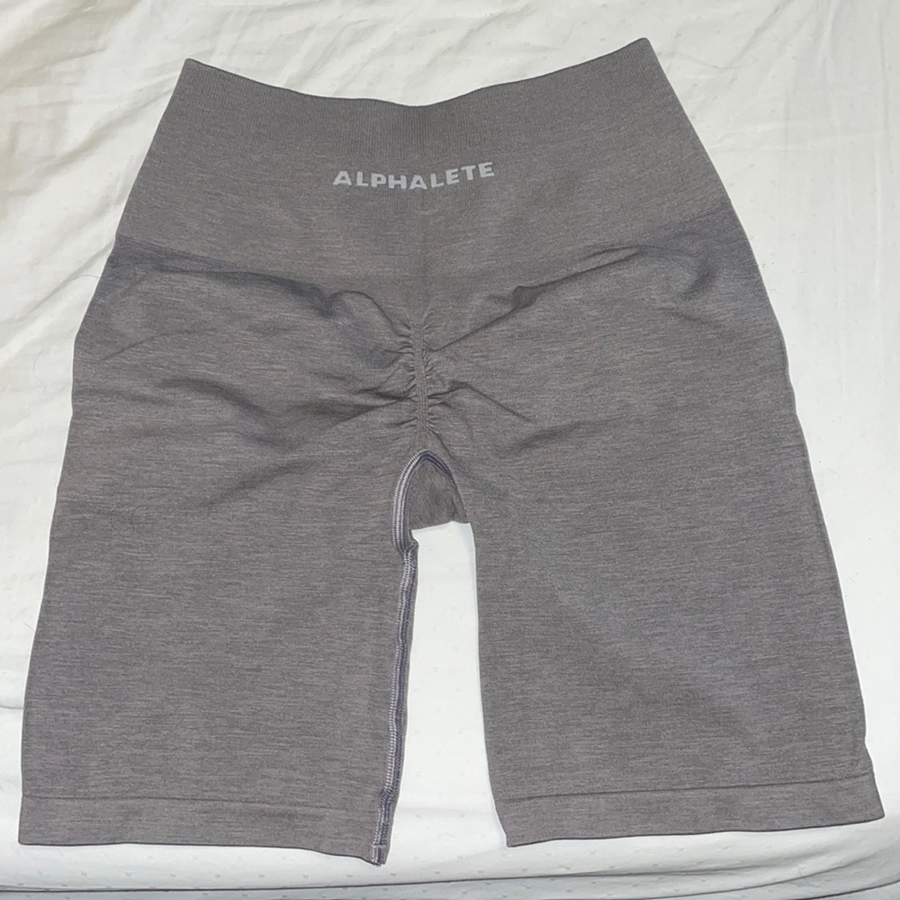 Alphalete amplify biker shorts